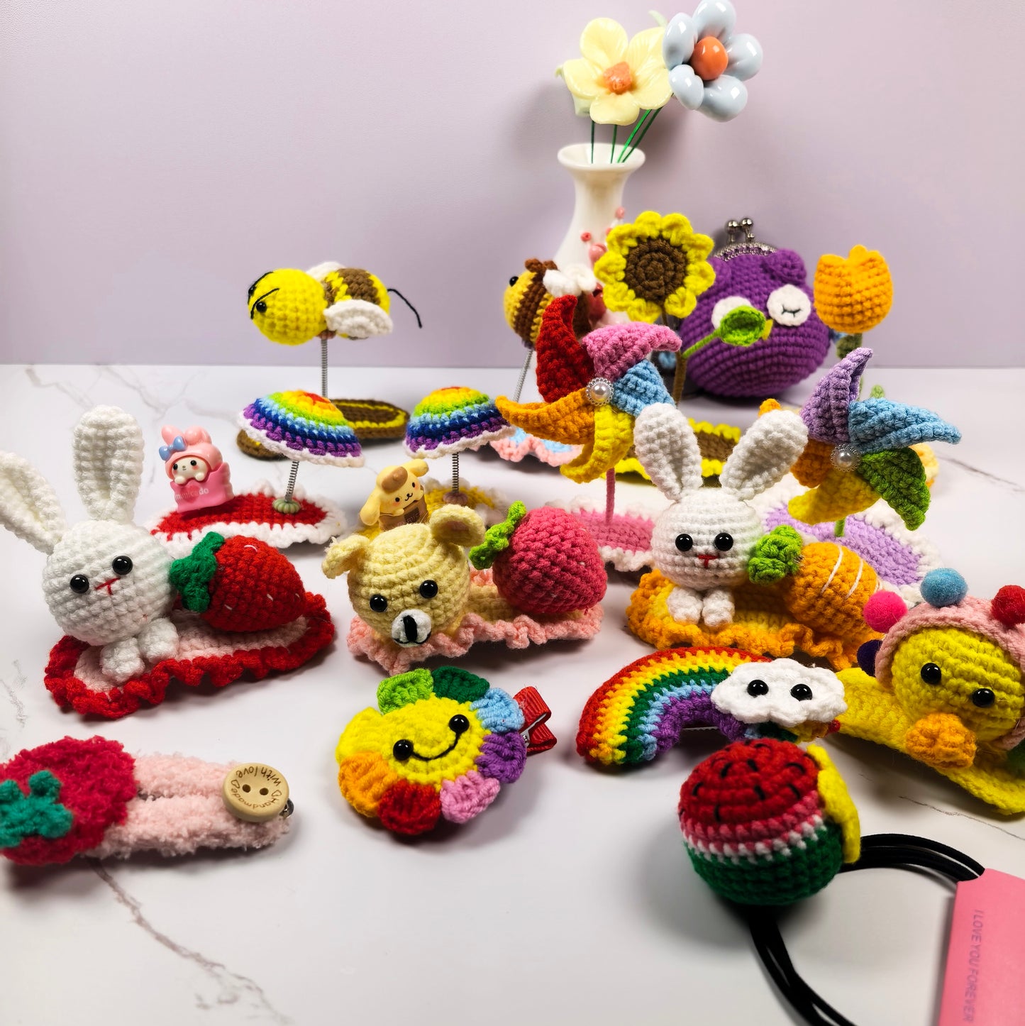 Handmade Crochet Wobbly Bee Hair Clip, Spring Shaking Knitted Bee Barrettes, Cute Amigurumi Animal Hair Accessory for Adults