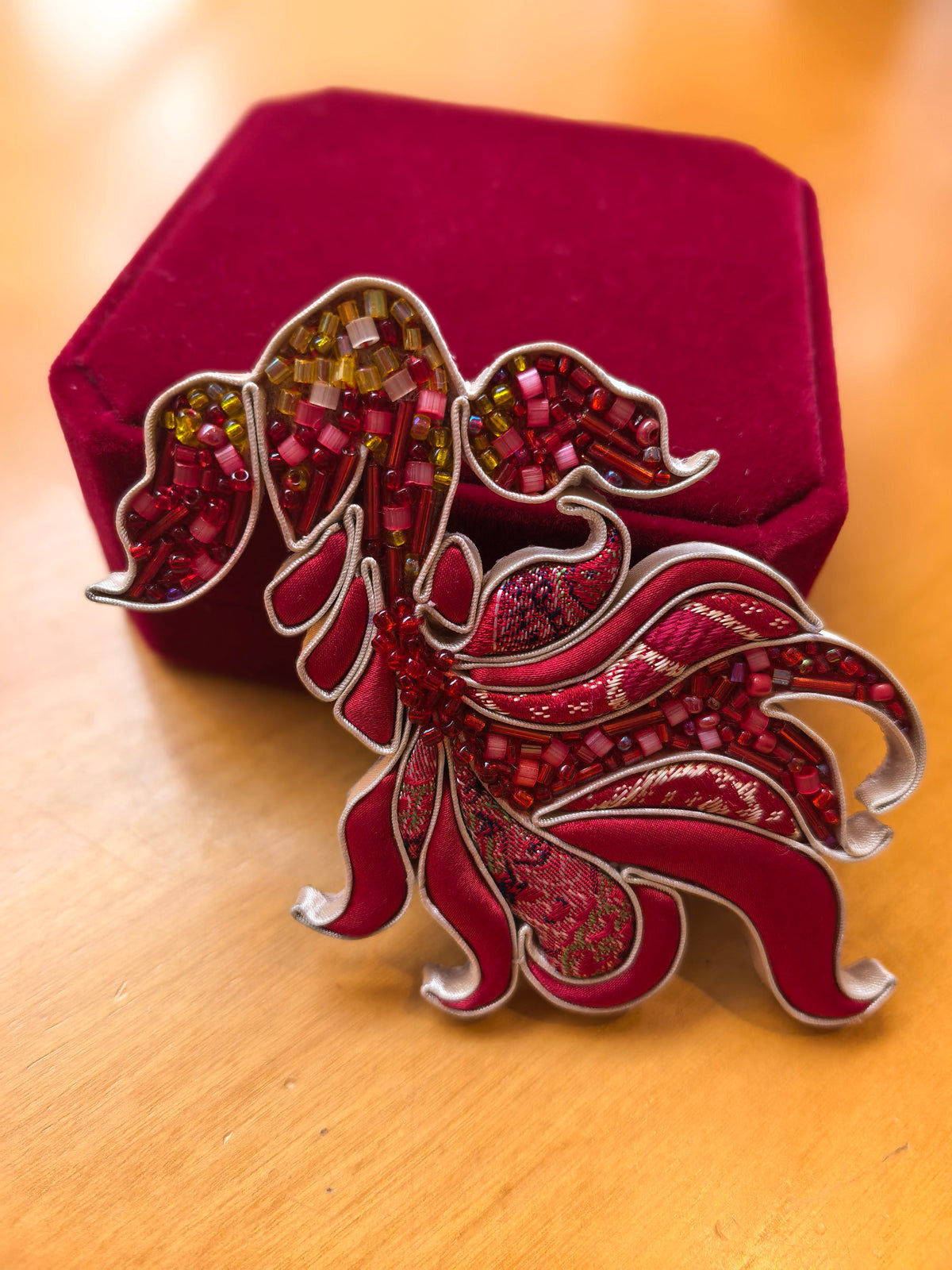 Traditional Chinese Song‑Brocade Brooch, Handmade Ethnic Vintage Brooch Pin for Women