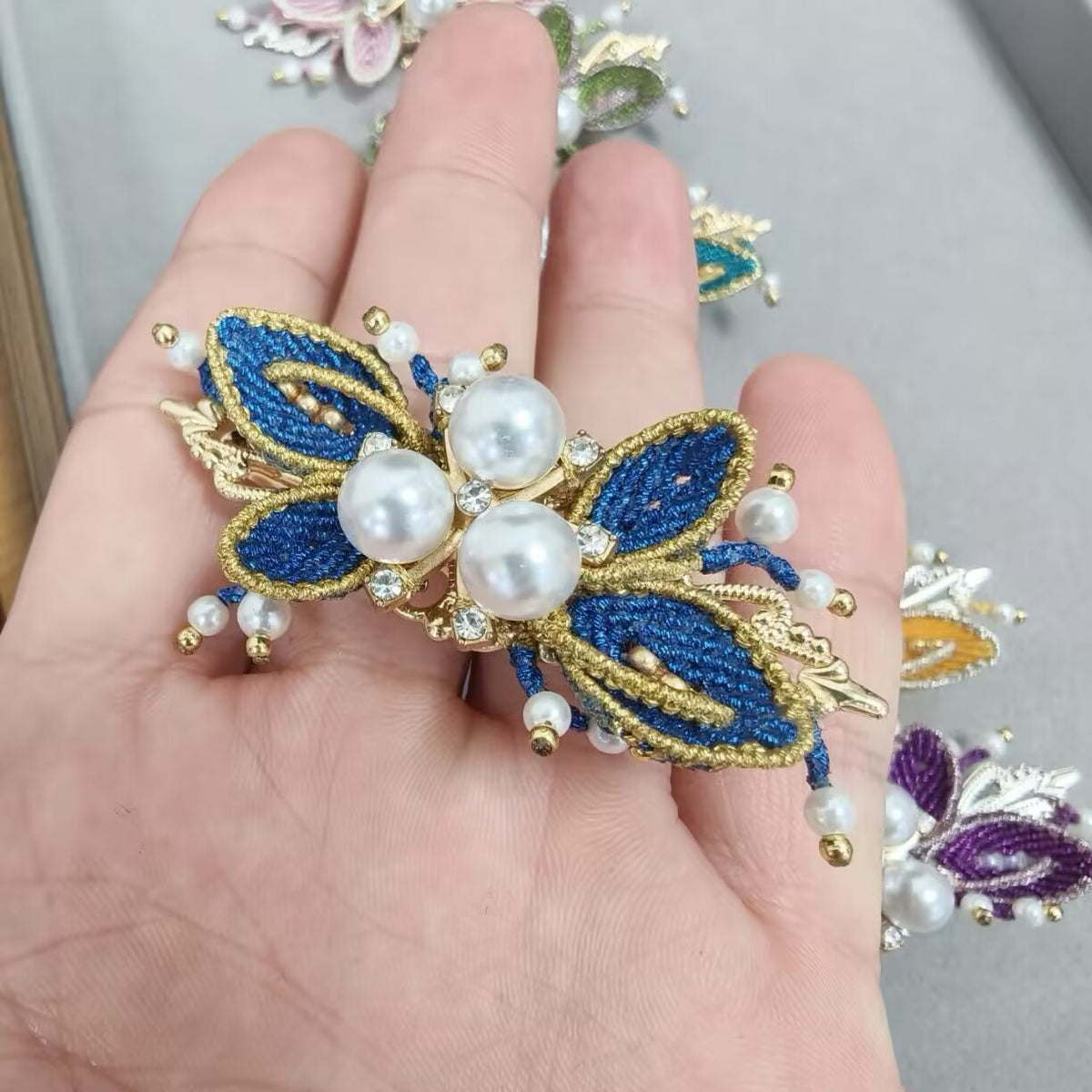 Handmade Wax Thread Woven Butterfly Pearl Hair Clip, Chinese Style Barrettes, Vintage Floral Hair Accessories for Hanfu Qipao, Gift for Women