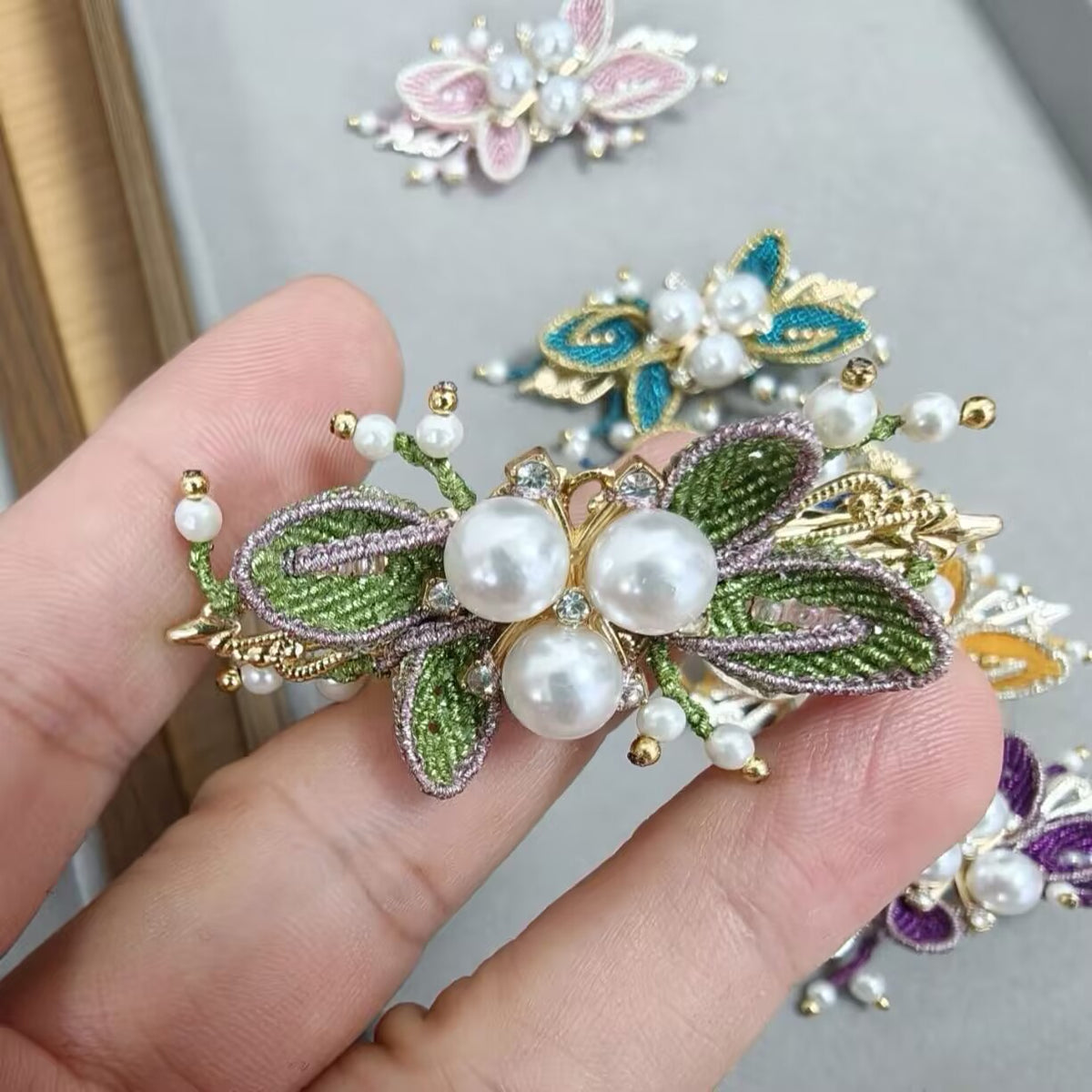 Handmade Wax Thread Woven Butterfly Pearl Hair Clip, Chinese Style Barrettes, Vintage Floral Hair Accessories for Hanfu Qipao, Gift for Women
