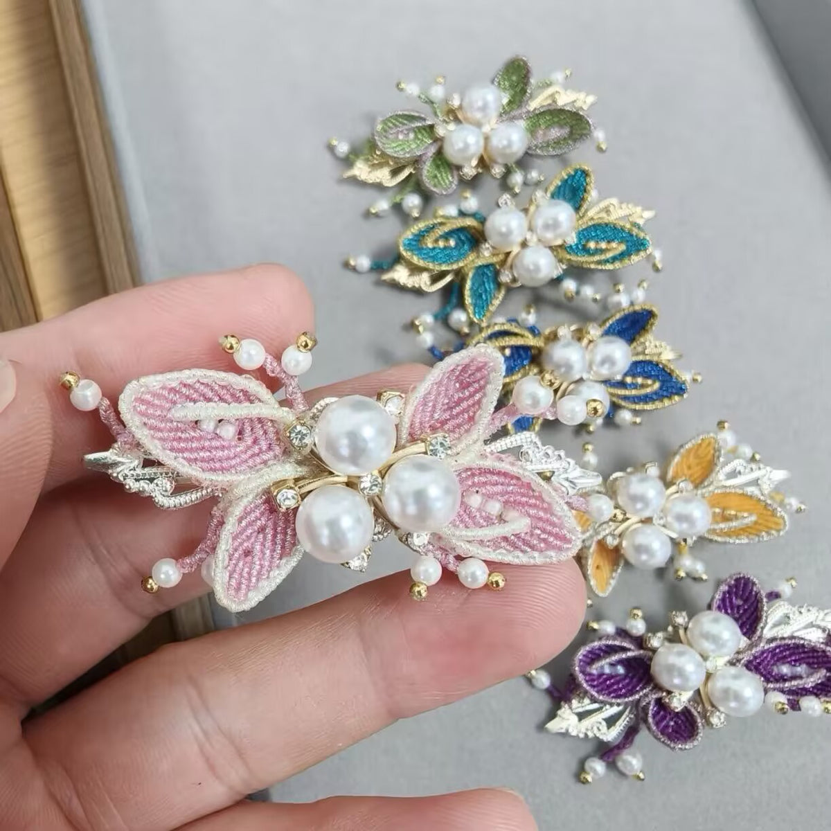 Handmade Wax Thread Woven Butterfly Pearl Hair Clip, Chinese Style Barrettes, Vintage Floral Hair Accessories for Hanfu Qipao, Gift for Women
